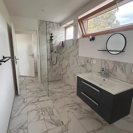 Sonnen Nest - Lichtdurchflutete Im Gruenen Apartamento Donaueschingen